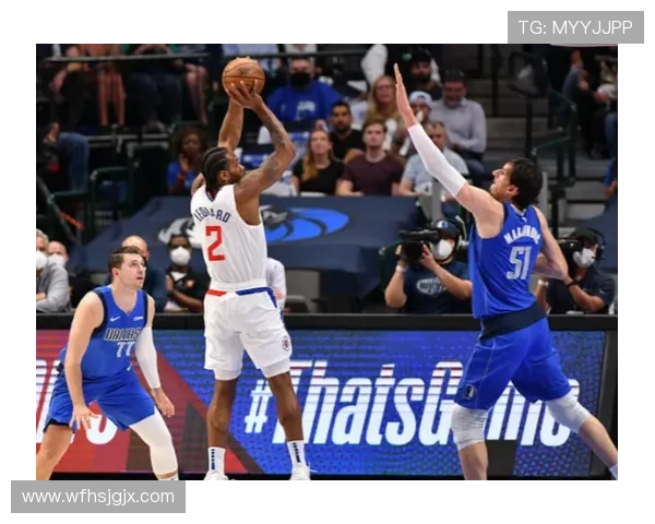 拉文首节三分准爆发砍下8分3助攻 正负值+8助力球队领先 拉文首节三分准爆发砍下8分3助攻 正负值+8助力球队领先