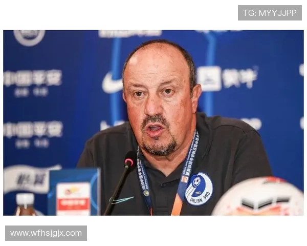 意大利媒体：帕纳辛纳科斯否认贝尼特斯执教传闻称未进行任何谈判